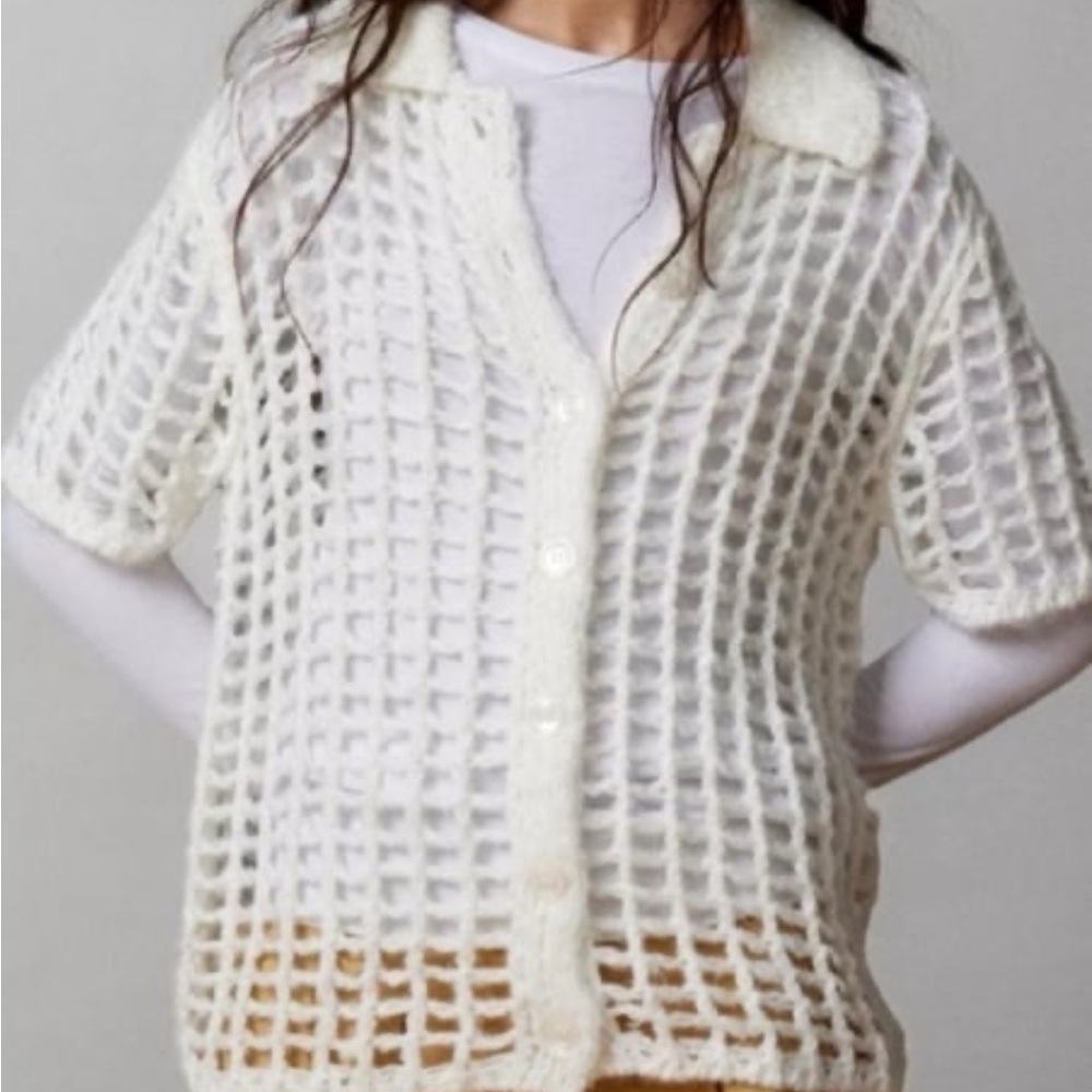 BDG Osaka Open-Knit Polo Sweater Top. Size Small
